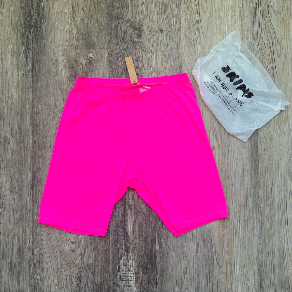 NWT Limited Edition Skims Fits Everybody Biker Shorts in Neon Pink - Picture 2 of 6
